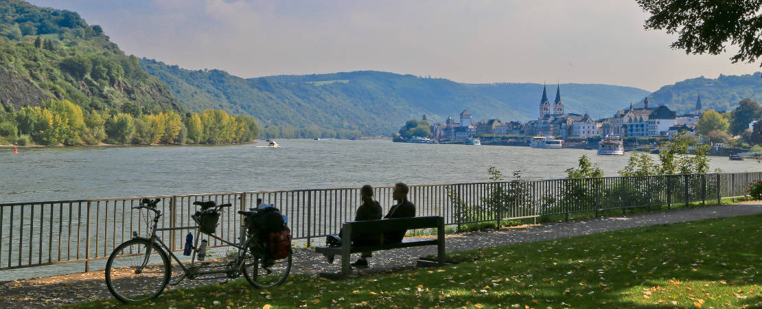 Relaxing by the Rhine