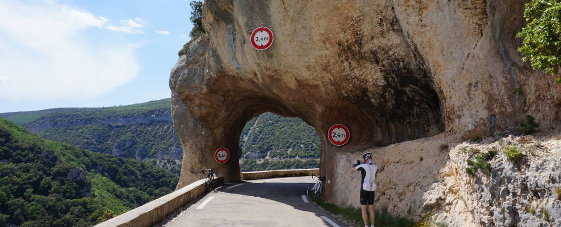 Tunnel Gorge du Nesque